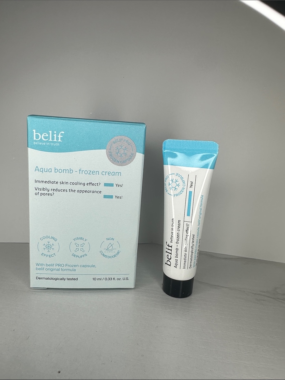 belif Aqua Bomb - Frozen Cream Cooling Face Serum Cream in Light Blue